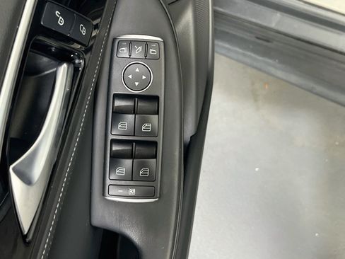 Used 2019 INFINITI QX30 AWD w/ Navigation Package image 18