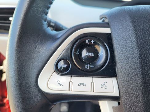 Used 2018 Toyota Prius Four Touring w/ Premium Convenience Package image 26