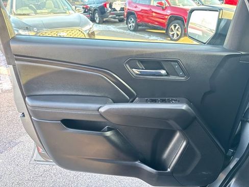 Used 2023 Chevrolet Colorado LT w/ LT Convenience Package image 32