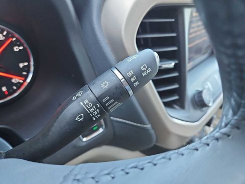 Certified 2022 GMC Acadia Denali w/ Denali Ultimate Package FWD image 27