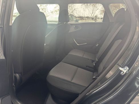 Used 2025 Kia Soul LX w/ LX Technology Package image 23