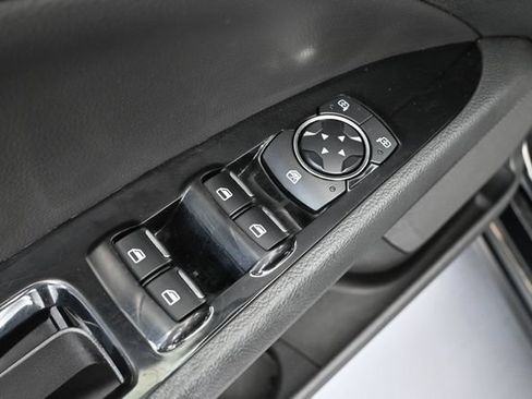 Used 2016 Ford Fusion SE w/ Equipment Group 202A FWD image 21