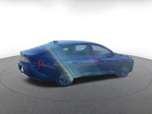 Used 2025 Kia K4 LXS image 15