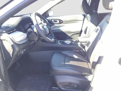 New 2026 Jeep Compass Limited image 10