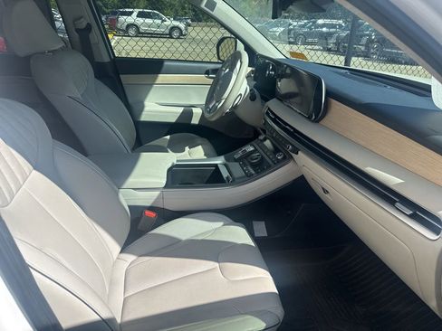 Used 2024 Hyundai Palisade Limited FWD image 3