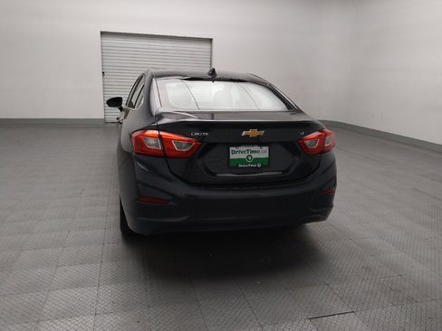 Used 2018 Chevrolet Cruze LT w/ Sun And Sound Package image 6