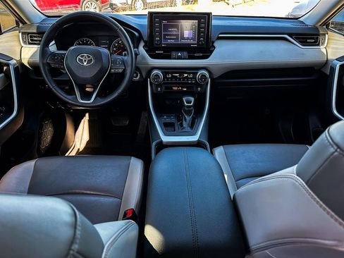 Used 2020 Toyota RAV4 XLE Premium image 26