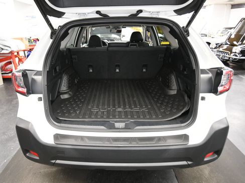 Used 2023 Subaru Outback Onyx Edition AWD/4WD image 21