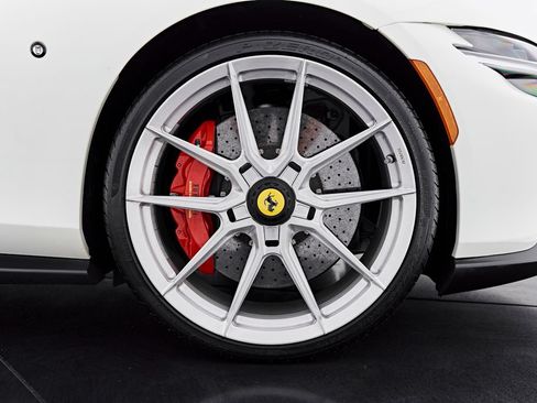 Used 2022 Ferrari Roma RWD image 37