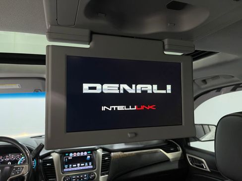 Used 2018 GMC Yukon Denali w/ Denali Ultimate Package image 12