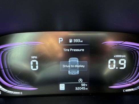 Used 2025 Kia Soul LX w/ LX Technology Package FWD image 33