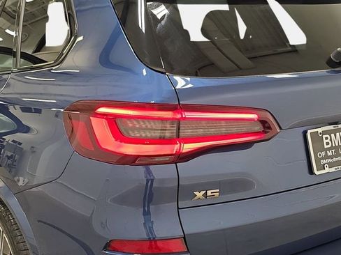 Used 2022 BMW X5 M50i image 34