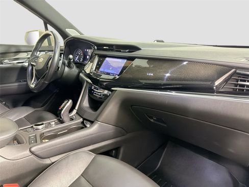 Used 2020 Cadillac XT6 Sport AWD/4WD image 30