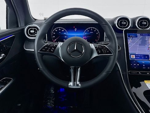 Certified 2025 Mercedes-Benz GLC 300 GLC 300 image 5