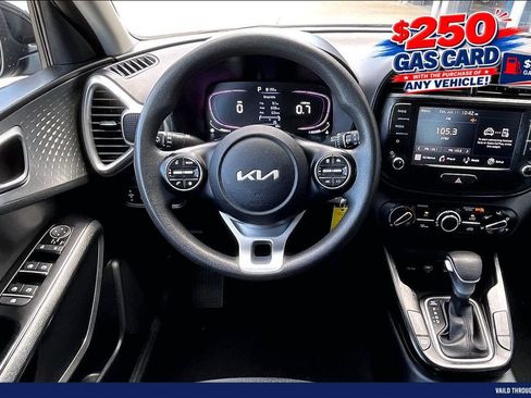 Used 2023 Kia Soul LX w/ Option Group 015 FWD image 5