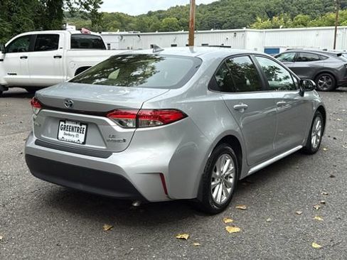 Used 2024 Toyota Corolla LE w/ LE Convenience Package FWD image 6