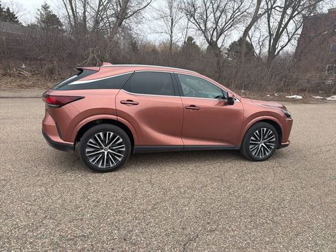 Used 2023 Lexus RX 350 w/ Accessory Package (Z1) image 9