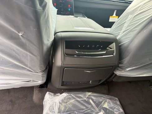 New 2026 Cadillac Escalade ESV V w/ LPO, ONYX Package AWD/4WD image 15
