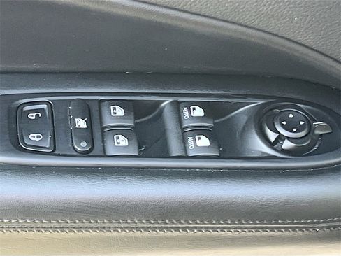 Used 2020 Jeep Compass Latitude image 17