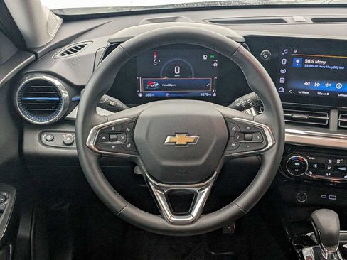 New 2025 Chevrolet Trax LT w/ Driver Confidence Package image 23