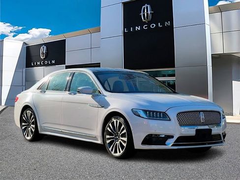 Used 2019 Lincoln Continental Reserve image 1