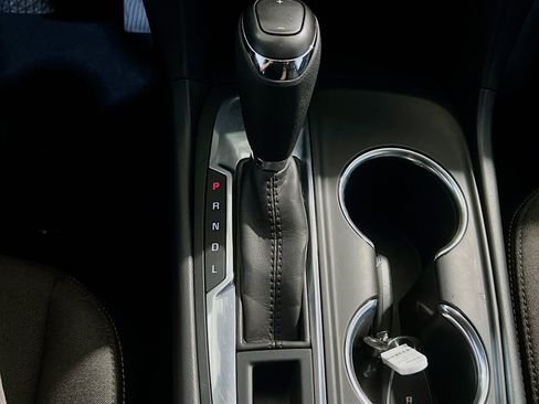 Used 2021 Chevrolet Equinox LT FWD image 12