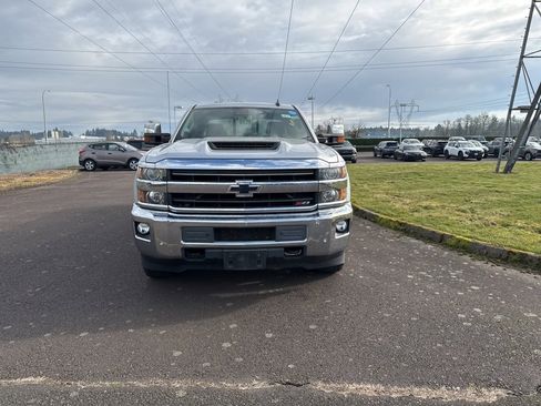 Used 2018 Chevrolet Silverado 2500 LTZ w/ Duramax Plus Package image 2