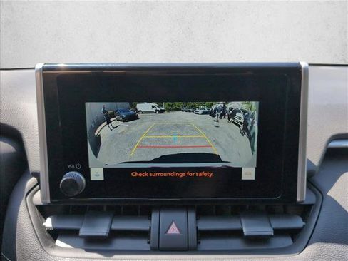 Used 2024 Toyota RAV4 XLE FWD image 12