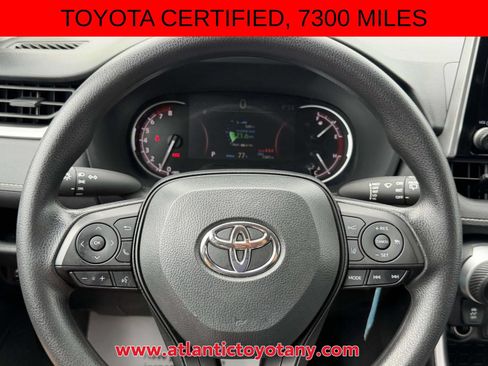 Certified 2025 Toyota RAV4 LE AWD/4WD image 10