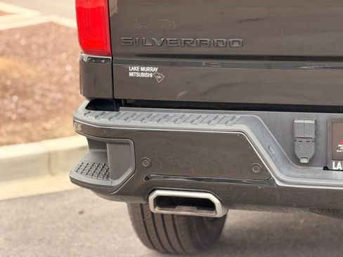 Used 2023 Chevrolet Silverado 1500 RST AWD/4WD image 12
