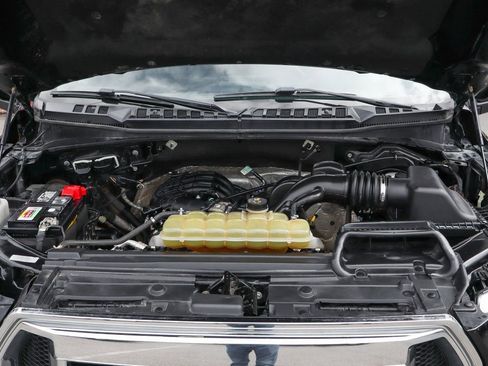 Used 2017 Ford F150 XLT image 12