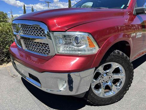 Used 2014 RAM 1500 Laramie w/ Convenience Group image 9