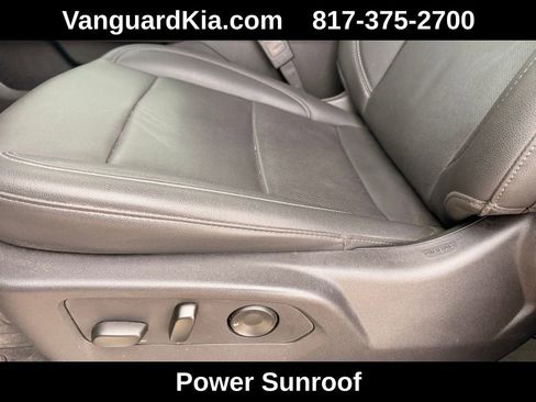 Used 2024 GMC Sierra 3500 SLT w/ SLT Convenience Package image 15