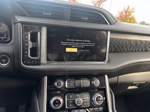 Used 2023 GMC Yukon Denali w/ Advanced Technology Package AWD/4WD image 11