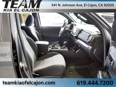 Used 2022 Toyota Tacoma TRD Sport w/ Black Out Package (TMS) AWD/4WD image 15