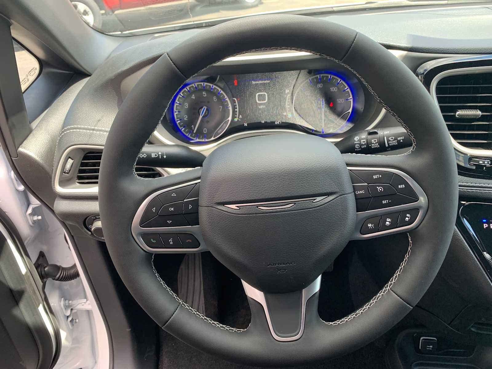 New 2027 Chrysler Pacifica Select FWD image 10