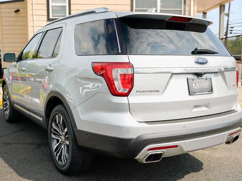 Used 2016 Ford Explorer Platinum AWD/4WD image 7