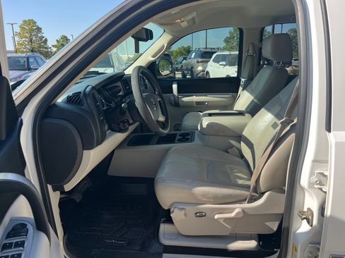 Used 2009 Chevrolet Silverado 1500 LT w/ Texas Edition RWD image 22