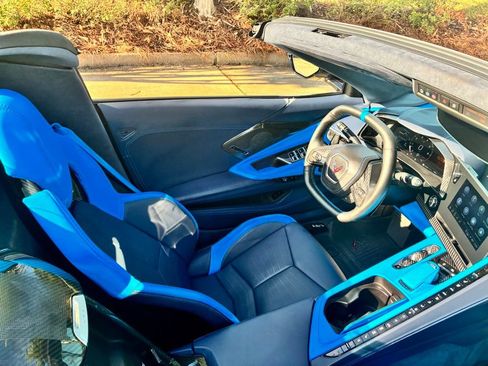 Used 2023 Chevrolet Corvette Stingray Premium Conv w/ Z51 Performance Package RWD image 43