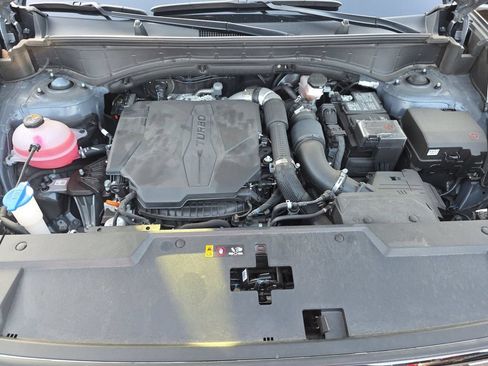 Used 2025 Hyundai Santa Fe Limited FWD image 19