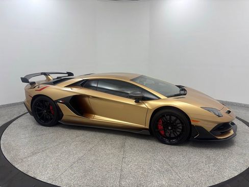 Used 2019 Lamborghini Aventador SVJ image 16