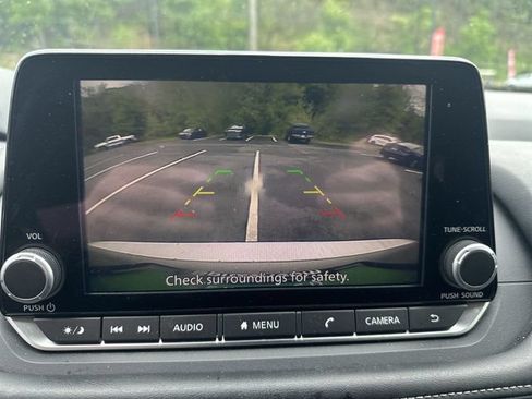 Used 2025 Nissan Rogue SV AWD/4WD image 26