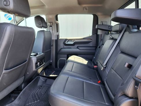 Used 2023 Chevrolet Silverado 1500 LT Trail Boss w/ Convenience Package II AWD/4WD image 14