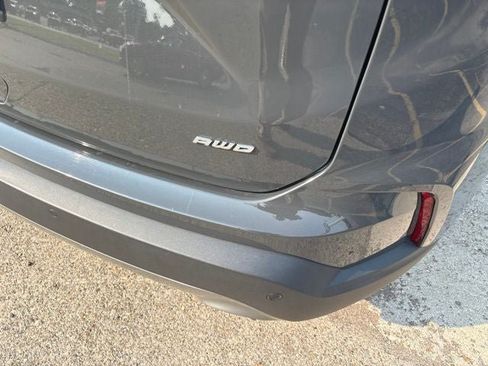 Used 2021 Ford Edge Titanium AWD/4WD image 3