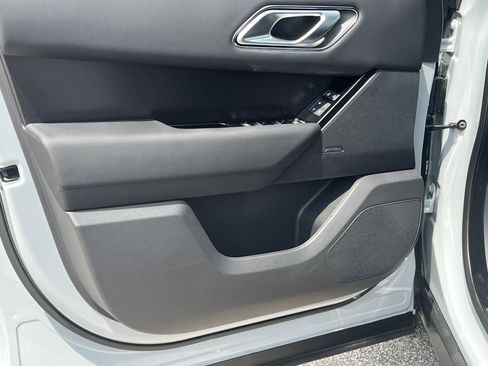 New 2026 Land Rover Range Rover Velar Dynamic SE image 20