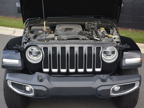 Used 2020 Jeep Wrangler Unlimited Sahara AWD/4WD image 34