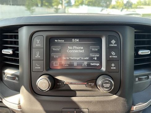 Used 2024 RAM 2500 Tradesman w/ Chrome Appearance Group image 23