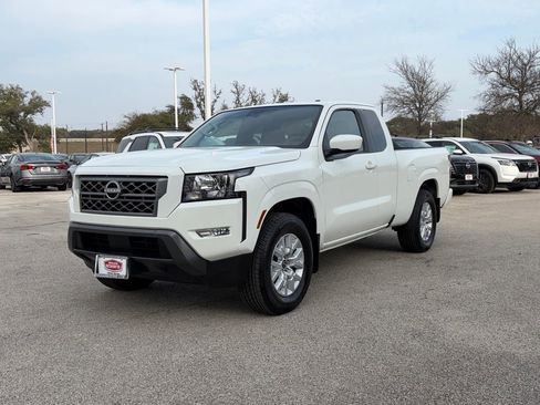 Used 2024 Nissan Frontier SV w/ SV Convenience Package image 7