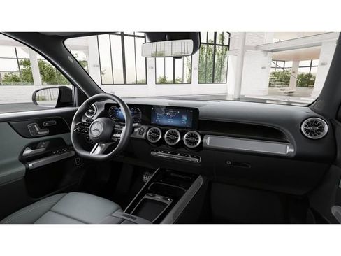 New 2026 Mercedes-Benz GLB 250 4MATIC image 6