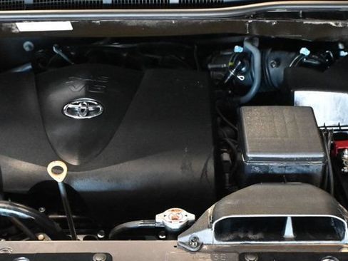 Used 2017 Toyota Sienna LE FWD image 21